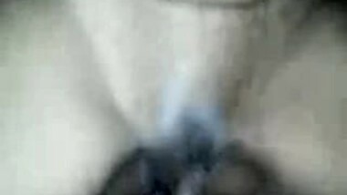 Hot Indian Aunty got fingering with her young lover