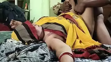 Horny Bhabhi making porn video with younger Devar