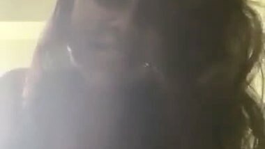 Desi Girl Play With Her Big Boobs