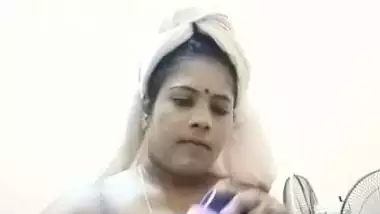 Milky big boobs aunty after bath viral show