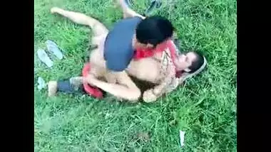 Pakistani outdoor sex video leaked on the net