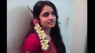 Hot Kerala girl having her suhagrat in a hotel room