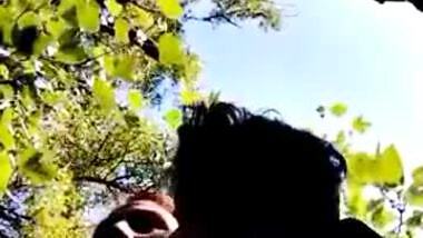 Sexy kolkata couple groping in victoria memorial