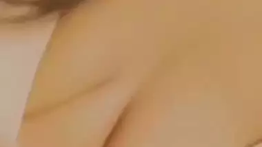 Sexy girlfriend naked boobs show to lover
