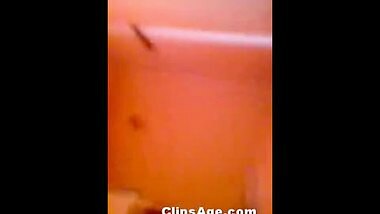 Nellore bhabhi in saree boob show and getting fucked in hotel room