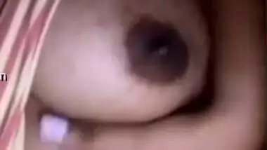 Today Exclusive- Cute Tamil Girl Showing Her Boobs Part 1