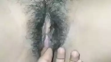Bhabhi heavenly sex feeling with hairy pussy fucking