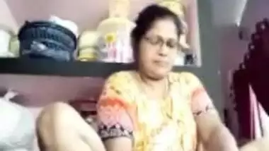 Indian Aunty Pussy Flash While Taking With Lover On Video Call