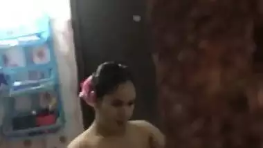 Tanker MILF bathing caught by horny neighbor