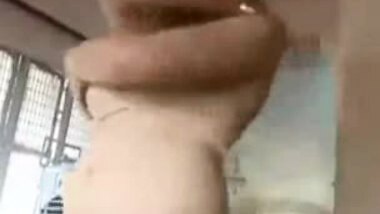 Desi punjabi milf bhabhi nude recorded by husband