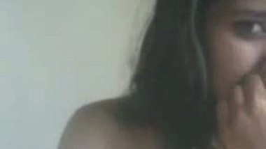 College GF exposing naked for BF to avoid breakup