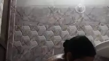 horny indian milf bathing selfie