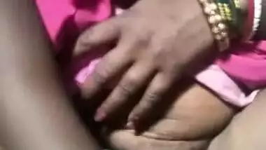 Horny Bhabi masturbation With Muli