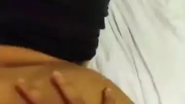 Desi anal sex video of the babe getting assfucked