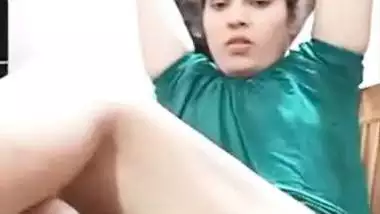 Best video call sex chat of hot figure showing pussy