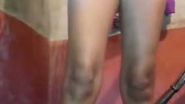 Desi wife sets the camera and takes her clothes off for XXX peeing
