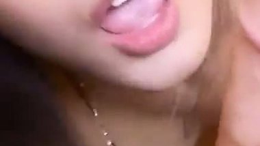 Hot and sexy Sunny sucks a dick in the actress sex clip