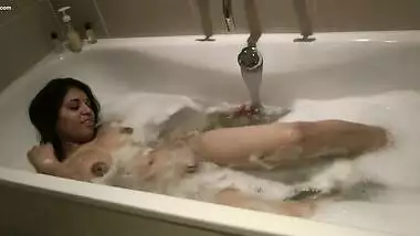 Sexy girl bathtub fun