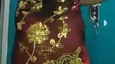 Sexy Indian Wife In Sari