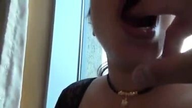 Hot Aunty In Hotel with Boyfriend