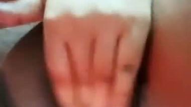 Kolkata milf shows boobs and pussy on Desi video call sex