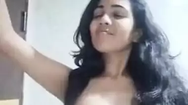 Pune college girl nude selfie