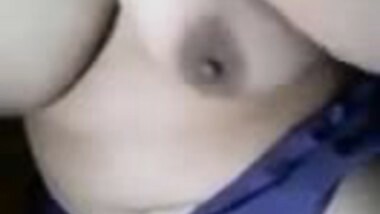 Huge boobs mallu aunty Sari strip 3