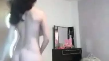 Desi naked girl dancing for an Arabic song