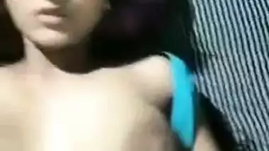 Cute sexy Desi Bhabhi illicit sex with her neighbor