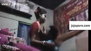 Bengali girlfriend fuck by lover in a room with bangla audio