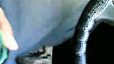 Maid handjob in car