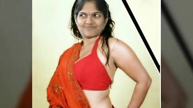 Desi Indian girl moaning hardly