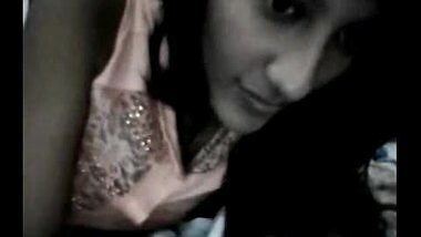 Desi hot college girl Avantika on cam