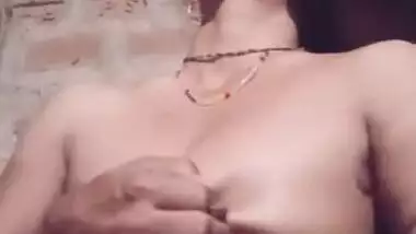 Lactating Dehati wife sex play video MMS