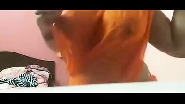 showing sexy aunty checking boobs