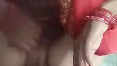 Desi village bhbai pissing video call with lover