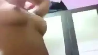 North indian girl show her boobs video 