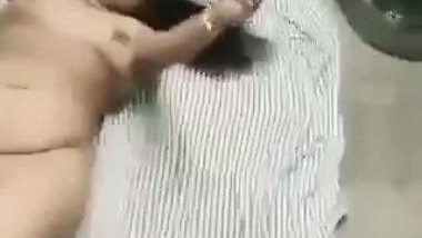 Desi bhabhi sex affair with neighbor exposed