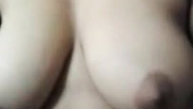 hot northindian showing their tits