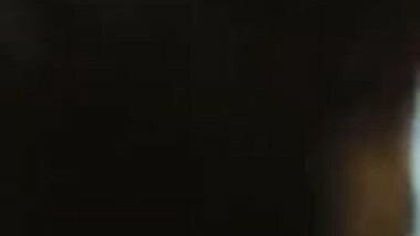 Desi saree Bhabi showing boobs in the camera