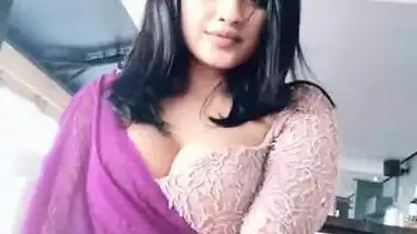 Desi cute bhabi sexy boobs 2