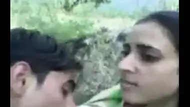 Desi village bhabhi’s outdoor sex with her neighbor