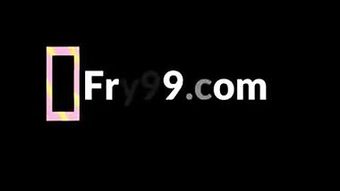 Sexy Punjabi Babe Showing