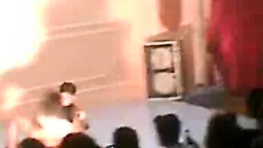 Record dance with live hardcore sex