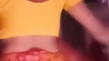 Indian nude village bhabhi saree draping MMS