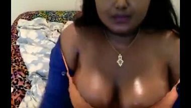 Busty teen girlfriend showing her sexy cleavage