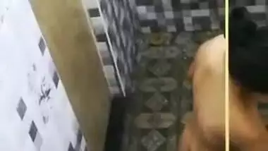 Desi teen girl bath video hidden capture