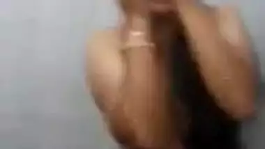 Desi wife bathing video