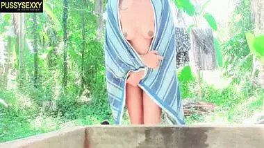 Outdoor Towel Bath වල් කෙල්ලෙක් මං අරින්න ආසයිද - Sri Lankan