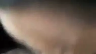 Muslim girl gives an Indian blowjob to her stepbrother